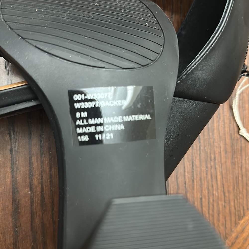 Heels - Picture 3 of 4